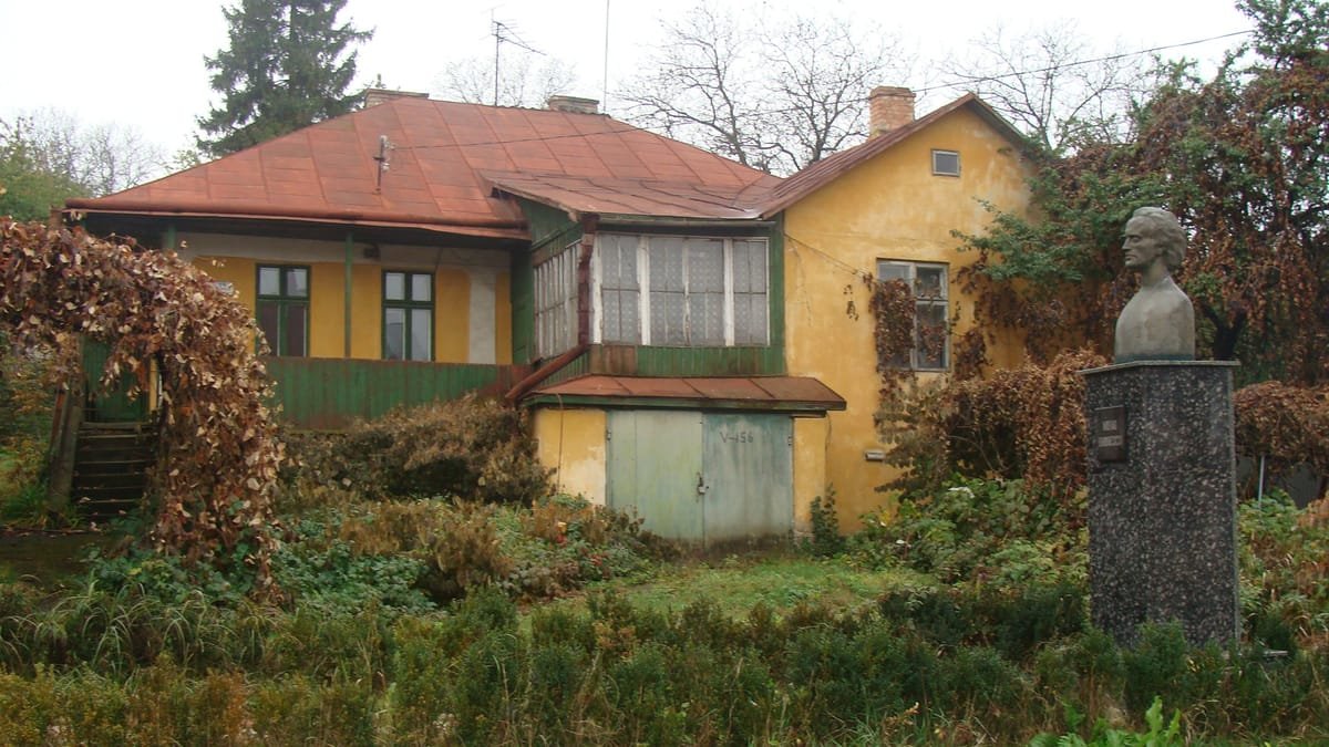Ucraina: dreptul de a studia în limba minorității, garantat printr-o nouă lege adoptată de Rada Supremă