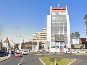 UMFST scoate la licitație modernizarea clădirii University Tower din Piața Victoriei, de 33 de milioane lei