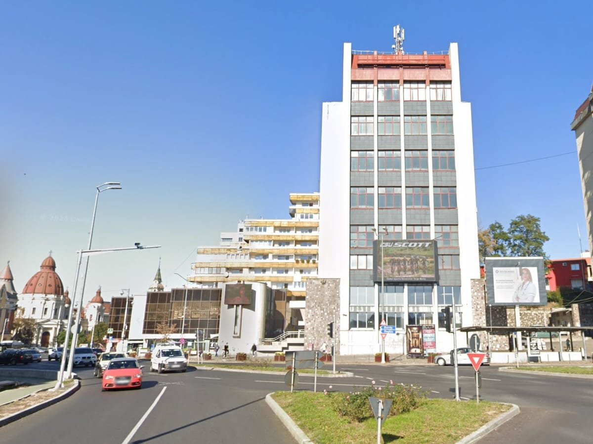 UMFST scoate la licitație modernizarea clădirii University Tower din Piața Victoriei, de 33 de milioane lei