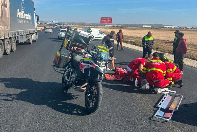 Un motociclist a ajuns la spital cu răni serioase în urma unui accident pe DN79