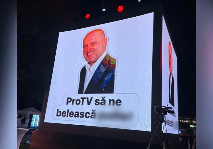 Vâlvă în mediul online după o petrecere Antena 1: mesaj obscen la adresa concurenței Pro TV, afișat pe ecrane uriașe