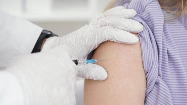 Vaccinul antigripal, la mare căutare în România: 400.000 de persoane s-au imunizat deja