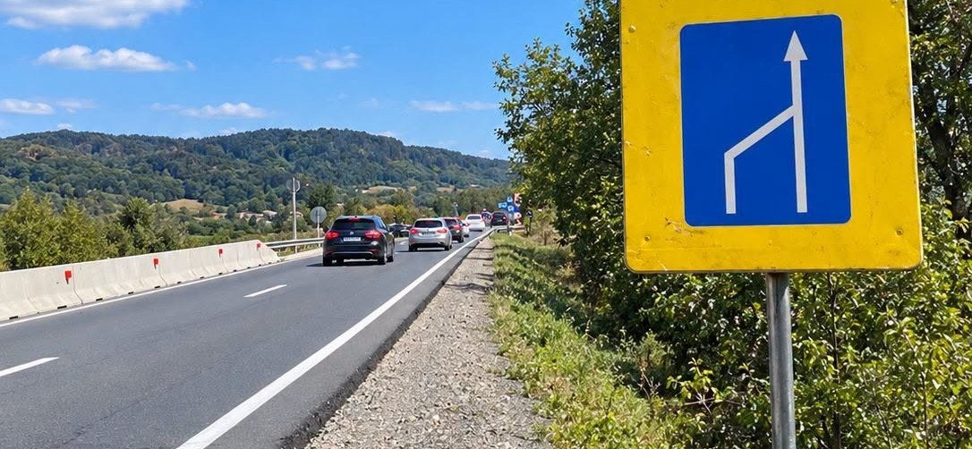 Vâlcele, pe DN1 Cluj-Turda: se reconfigurează benzile în zona cu accidente grave și trafic aglomerat
