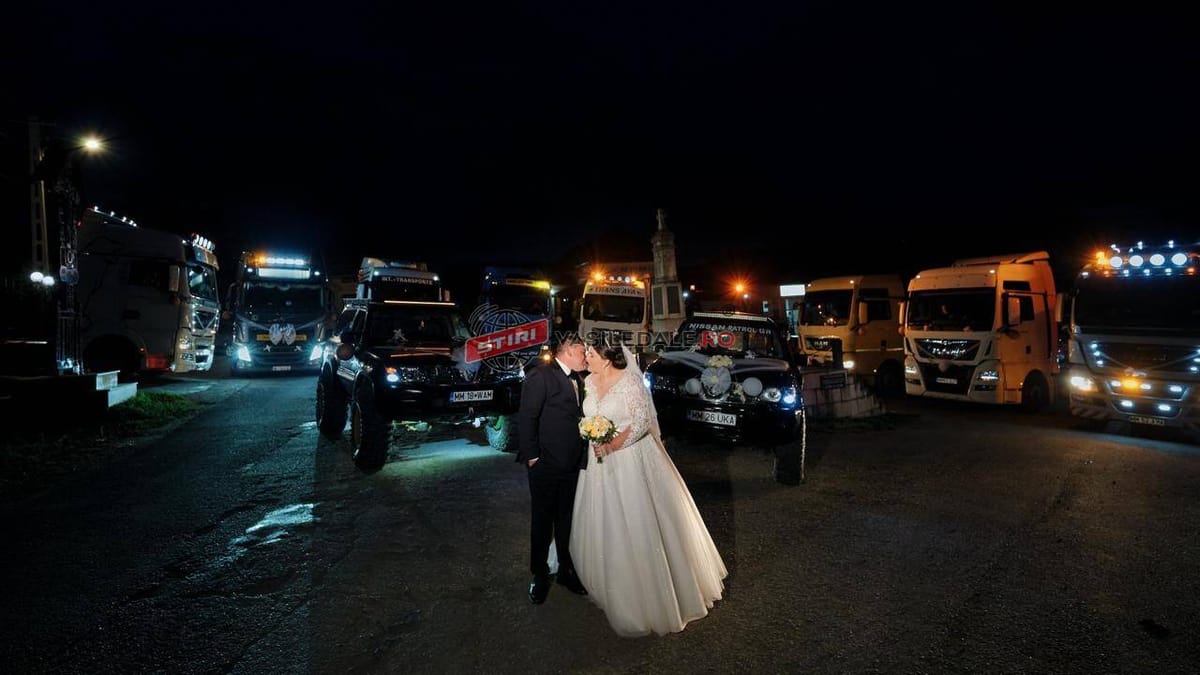 Vălenii Șomcutei: Raluca și Dorul, doi șoferi de camion, s-au căsătorit după 11 ani de iubire (VIDEO)