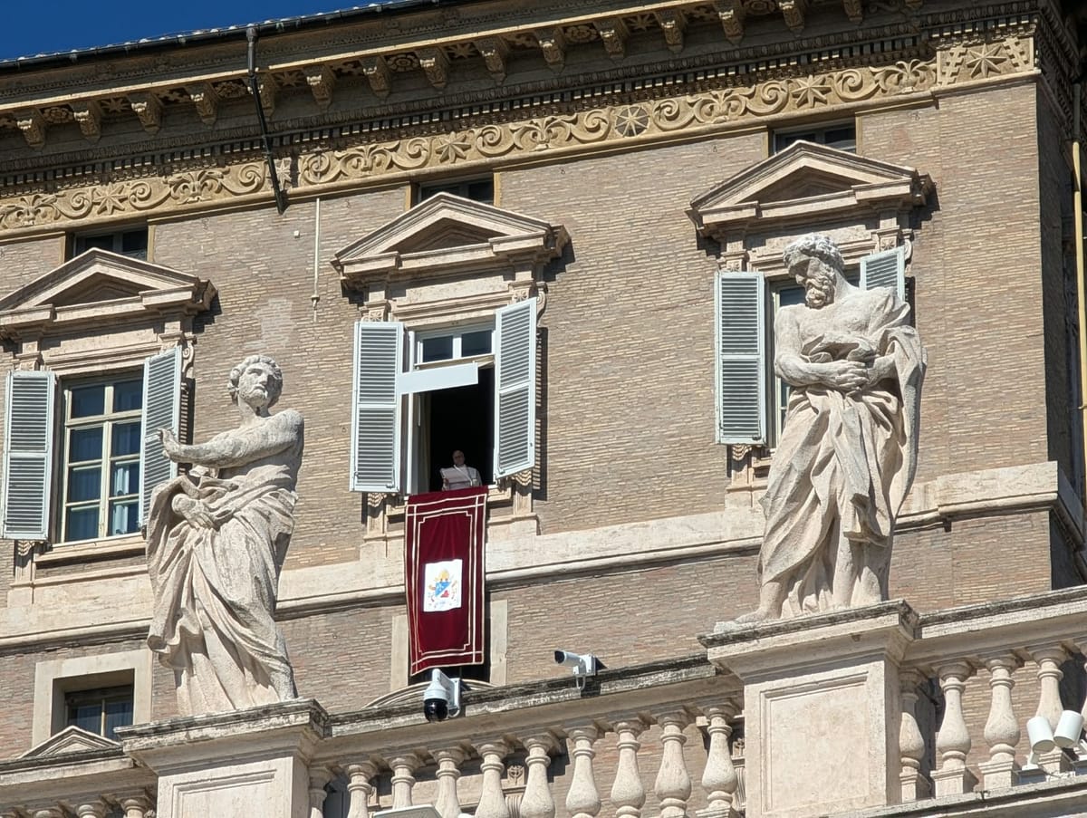 Vatican: Papa Leon va fi operat pentru îndepărtarea unui nodul pulmonar