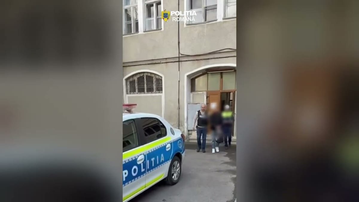 VIDEO Făgăraș: femeie de 76 de ani lăsată fără portofel și telefon. Tânăr de 27 de ani reținut