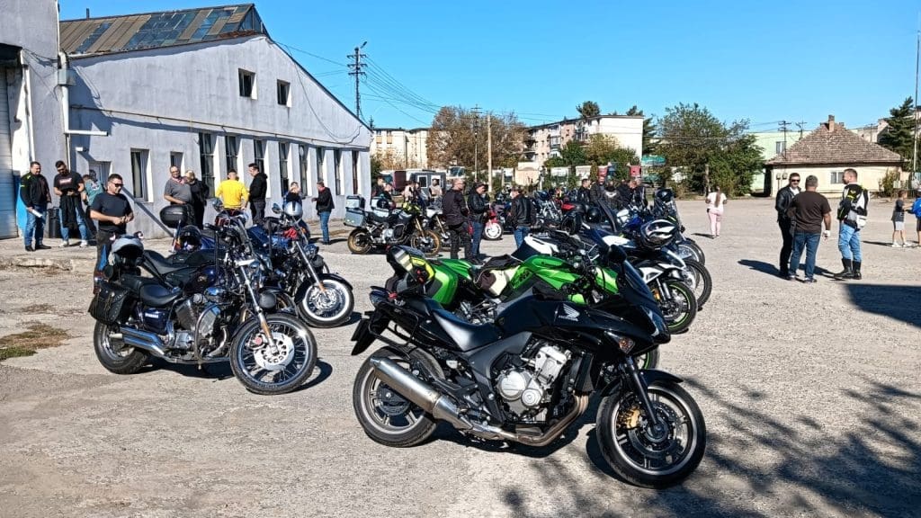 VIDEO: Reghin: paradă moto a comunității pentru ajutorarea micuțului Kilian