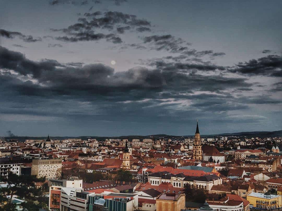 Vremea în Cluj-Napoca vineri, 9 octombrie: temperaturi de 20-23 de grade și ploi după-amiază