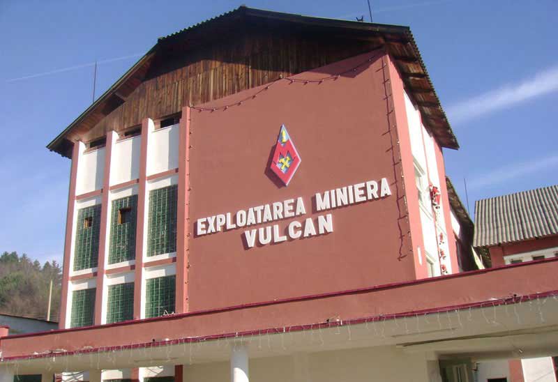 Vulcan: trei mineri care protestează la mina Vulcan au avut nevoie de îngrijiri medicale