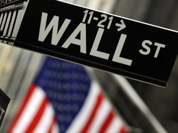 Wall Street: Nasdaq scade cu peste 3% după rezultatele slabe ale Amazon și Intel; acțiunile Intel cad cu 29%