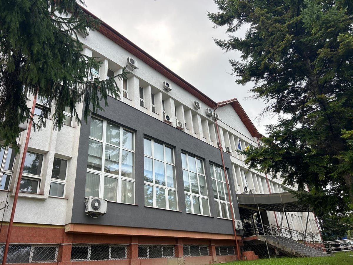 Zalău: bărbat condamnat cu suspendare pentru tâlhărie calificată, iar un minor a primit măsură educativă