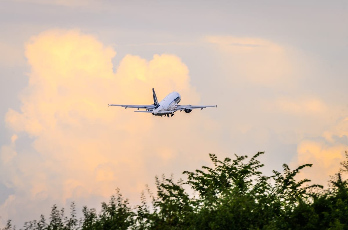 Zborurile de pe Aeroportul Timișoara decolează în dimineața de 2 noiembrie, înainte de închiderea de 20 de zile