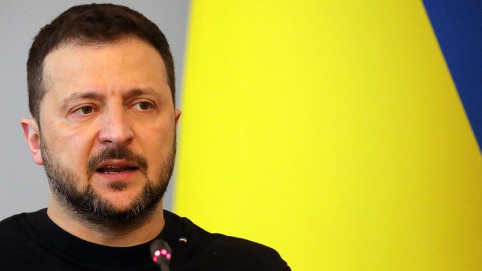 Zelenski este dispus să oprească atacurile asupra rafinăriilor rusești, dacă Moscova oprește bombardamentele