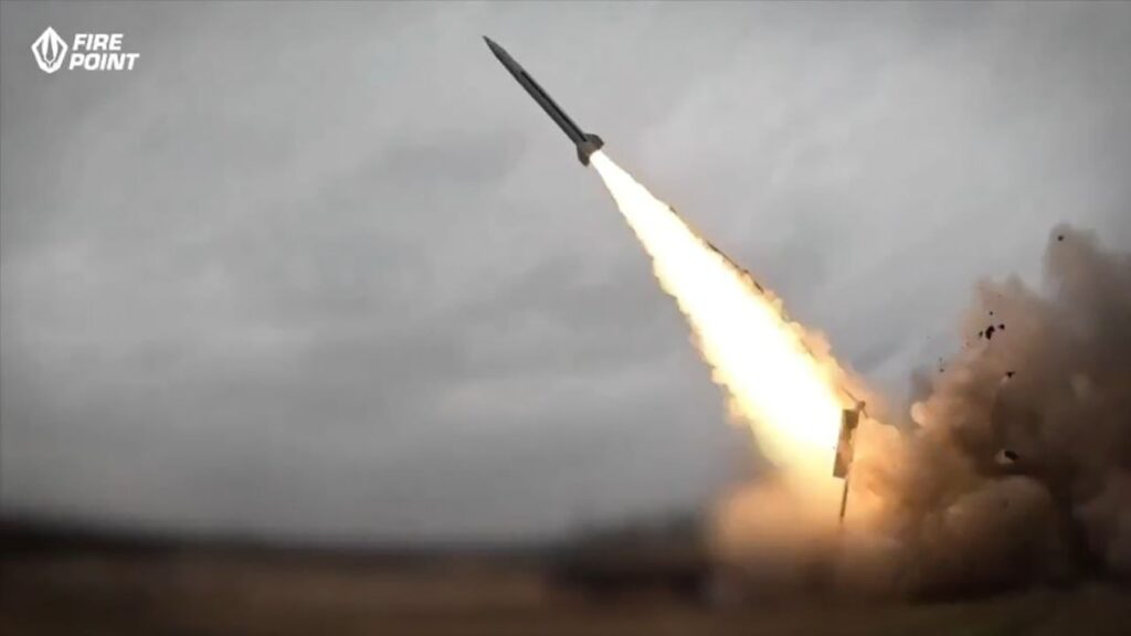 Zelenski: Ucraina foloseşte pentru prima dată în luptă racheta balistică tactică FP-7